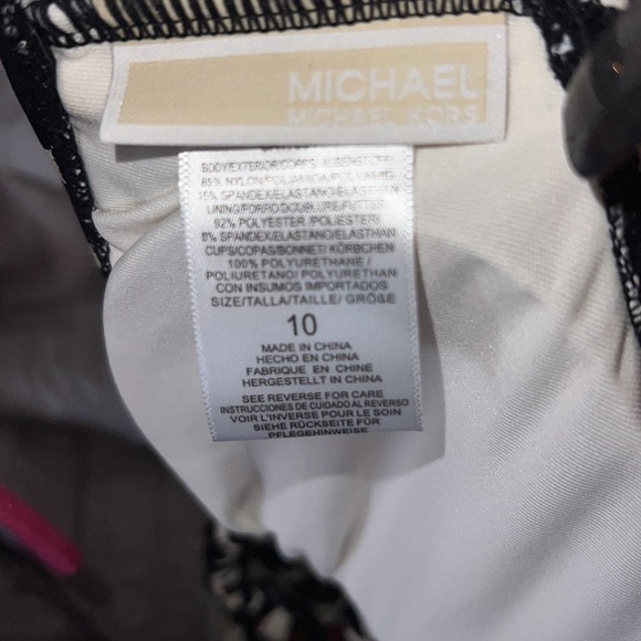 NEW- NEVER WORN MICHAEL KORS RUBY ANIMAL PRINT CUT OUT ONE PIECE SWIMSUIT. SZ 10 - Picture 8 of 8